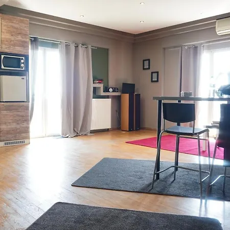 Westside Apartment, 2 Bdrms, Vesta Philoxenia Apartament *